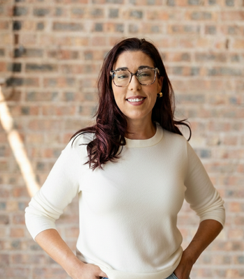 Portrait of Charli Torosian, REALTOR .